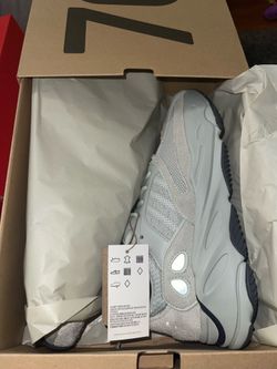 Yeezy Boost 700