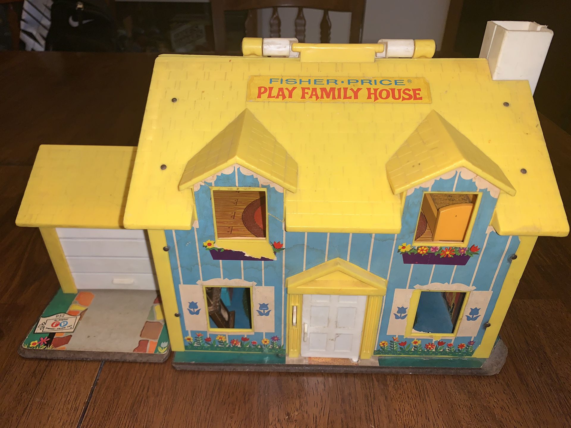 1969 Vintage Fisher Price Family Playhouse toy