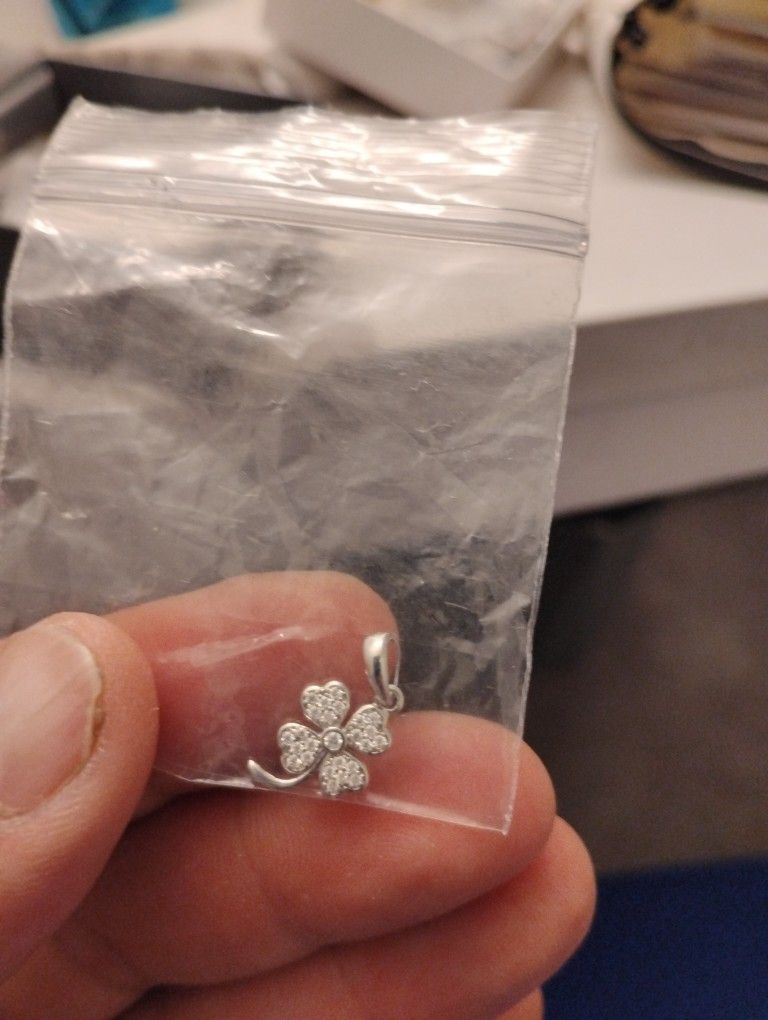 Pendant Diamond Clover