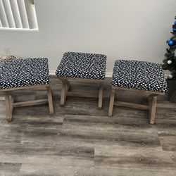 3 Stools Navy And white