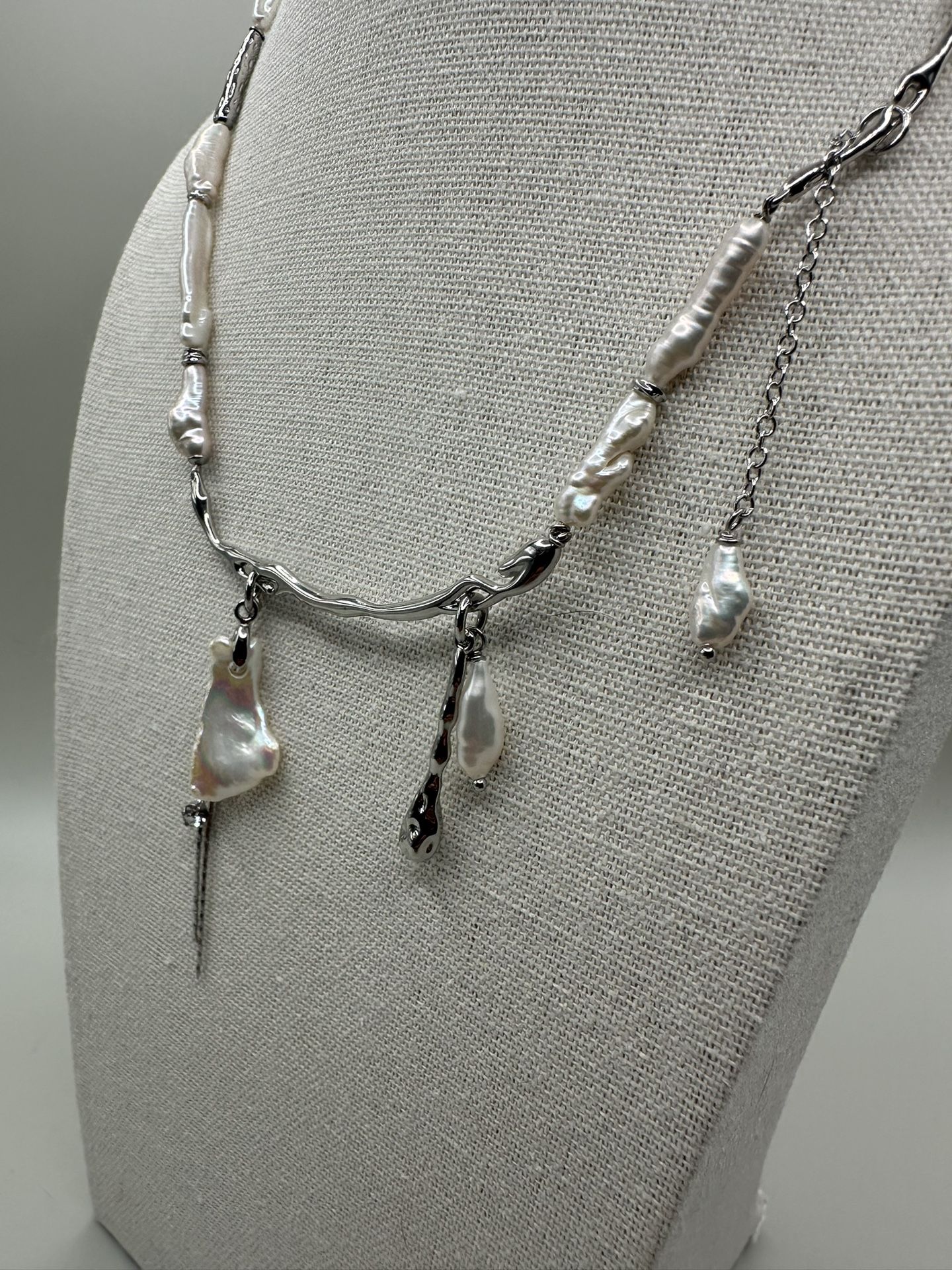 Baroque Pearl Choker – Biwa & Keshi with Crystals and Rhodium-Plated Copper – Bold Handmade Necklace Biwa