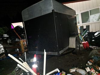 Enclosed Trailer 8ft Easy To Back Up Ready To Tow