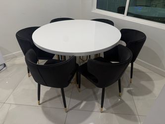 $2,745 Everly Quinn 7-Piece Luxury Dining Set – Moving Sale