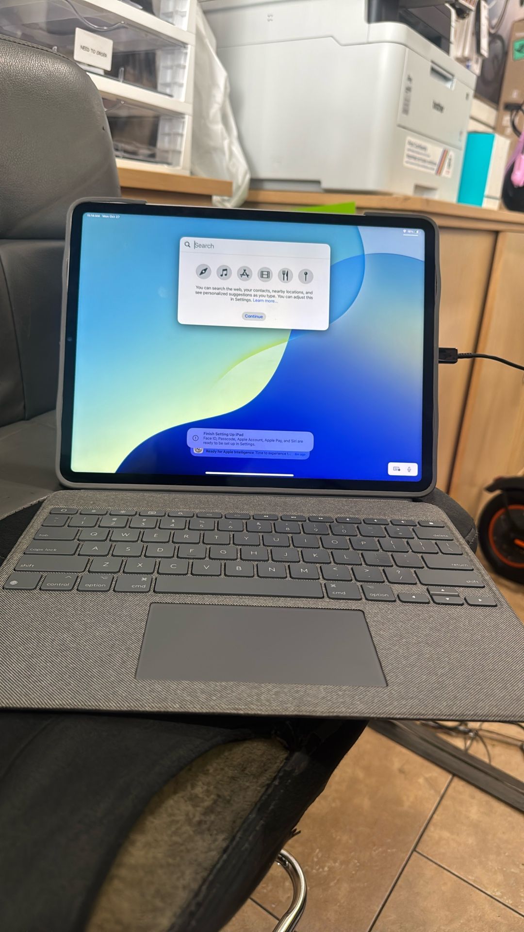 iPad Pro 12.9 Inch 6th Gen 2 TB WiFi &cell / Payment Available/ Warranty