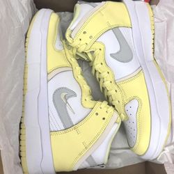 Nike Dunk High SE  Womens 7.5