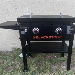 Blackstone 28” Omnivore Flat Top Griddle with Lid & Cover