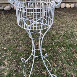 Vintage style plant stand 