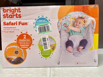 Open Box Bright Starts Safari Fun Vibrating Baby Bouncer 0–6 Months, Up to 20 lb