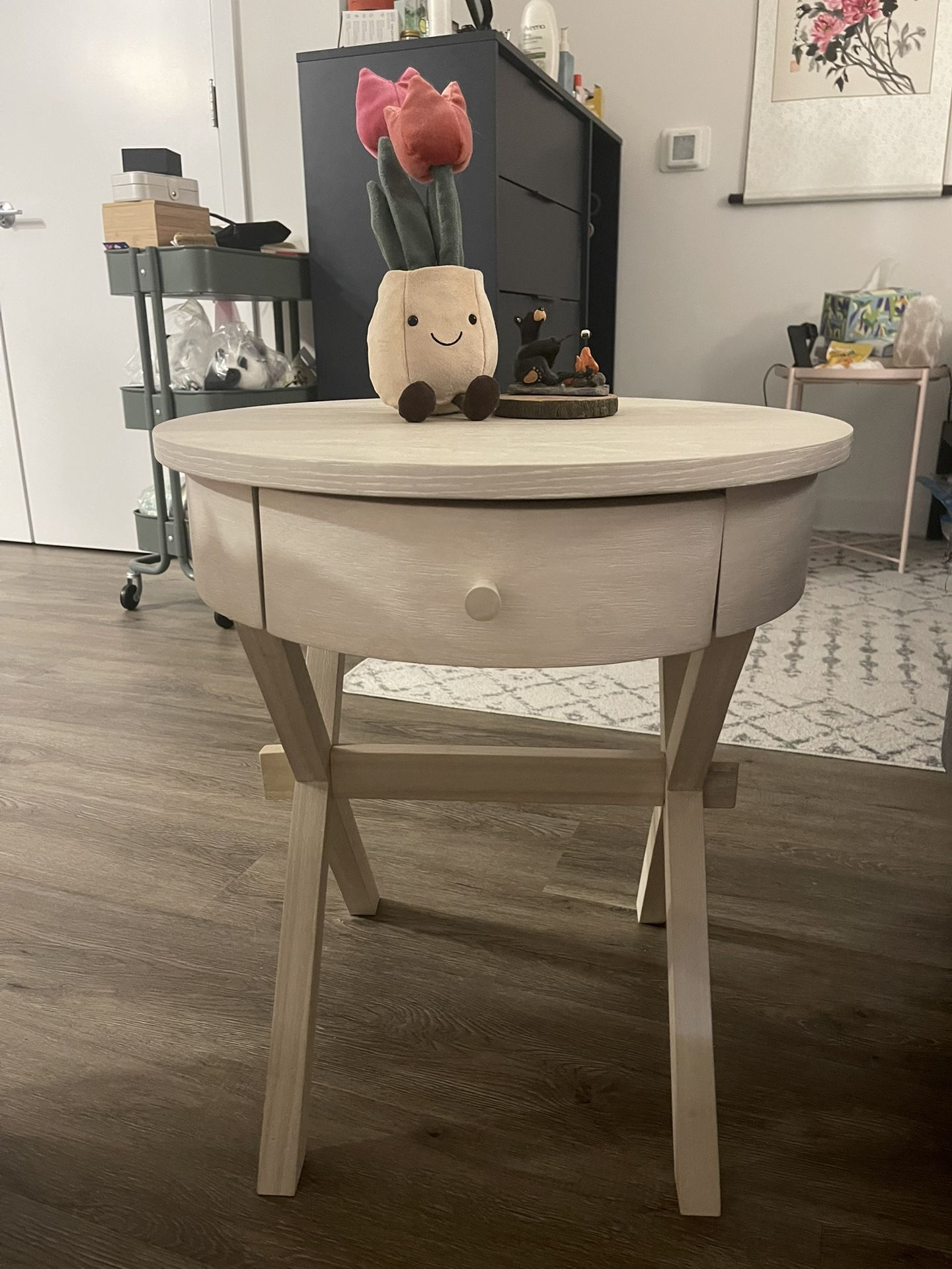 Cream Round Side/coffee Table