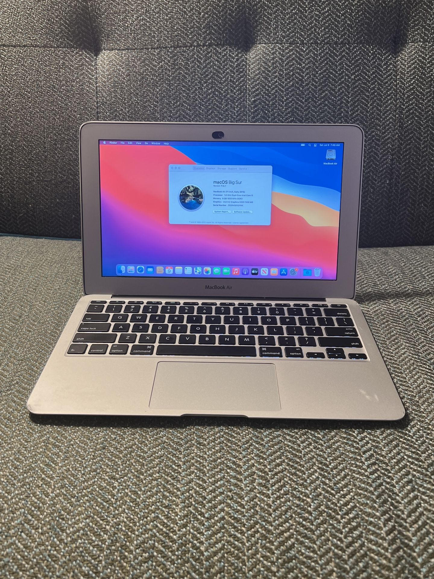 Apple 11” 2015 MacBook Air Core i5 8GB RAM 128gb Flash