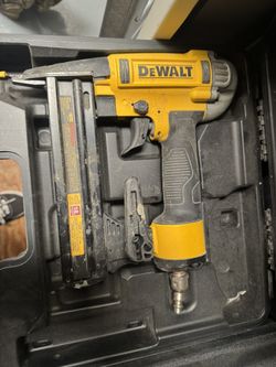 Dewalt Nail Gun 