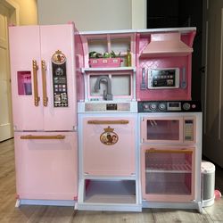 Disney princess kitchen (newest model)