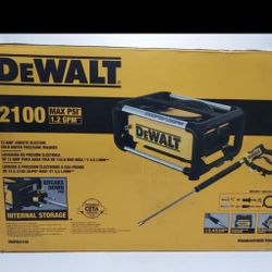 DeWALT DWPW2100 2100 PSI 1.2 GPM Cold Water 13Amp Electric Pressure Washer - Brand  New !