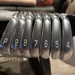 * BRAND NEW * Mizuno JPX 923 Tour Irons 4-P