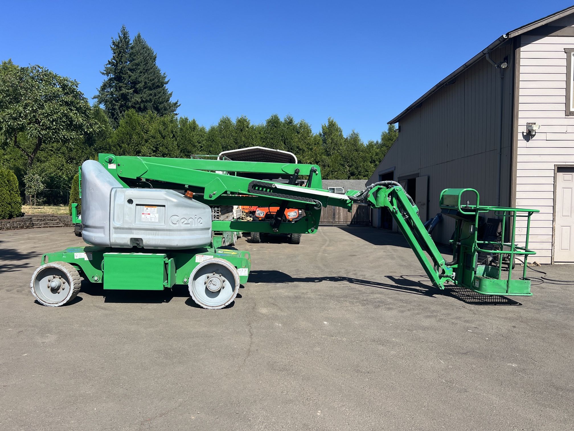 2015 Genie Z40/23N Electric Articulating Boom Lift - 807 Hours