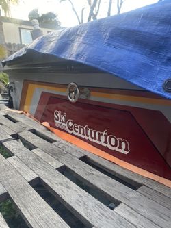 1985 Centurion Boat