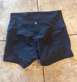 Lululemon Wunder Train High-Rise Short 4" size 8 black