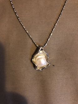 Sterling silver natural pearl necklace