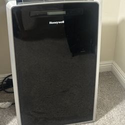 Honeywell Portable Ac