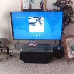55" Hisense Roku Tv, King Size Dark brown  Headboard