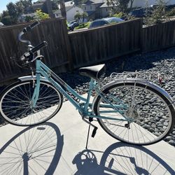 Schwinn Women’s Hybrid Cruiser 