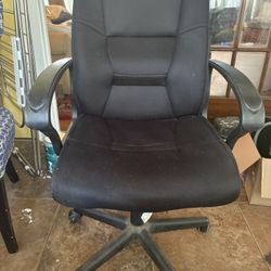 Black Office Chair With Wheels