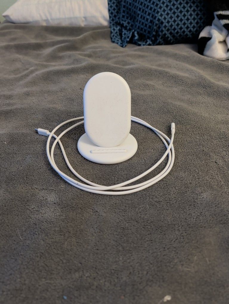 Google wireless charger Gen 1
