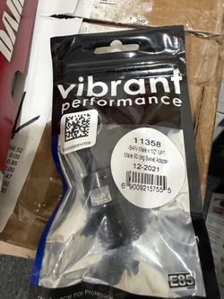 VIBRANT 8AN Male x 1/2” NPT Male 90 degree Swivel Adapter