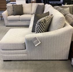 Koralynn Stone 3-Piece LAF Chaise Sectional