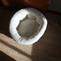 Plush Cat/Dog Bed