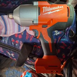 Milwaukee 1/2 Inch Drive Impact Wrench