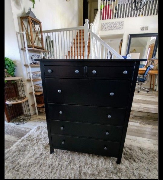 IKEA Hemnes 6 Drawer Dresser