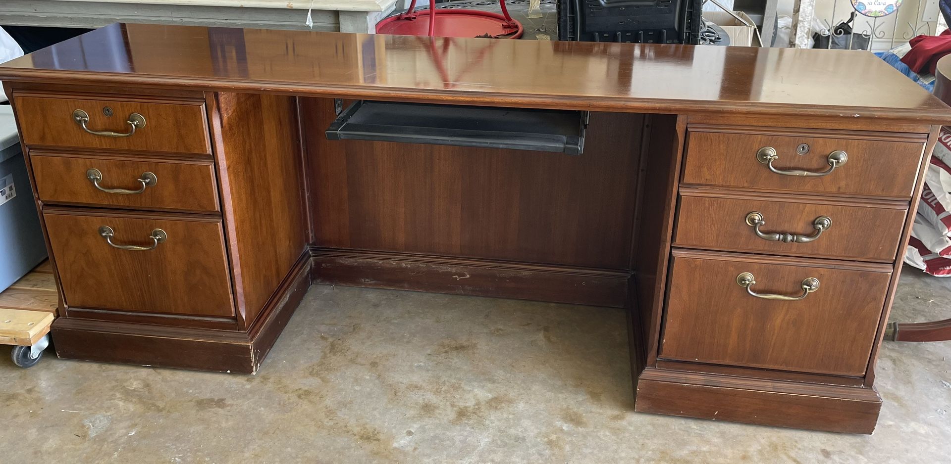 Computer Desk $100 obo *must pick up*