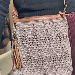 The Sak Crochet Crossbody Bag – Dust Pink & Tan Leather Trim: Womens purse 