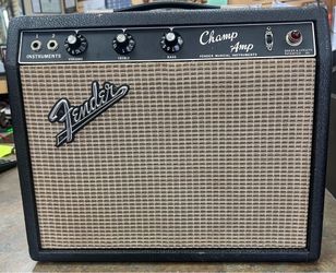 Vintage Fender Champ amp