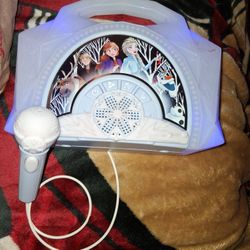 FROZEN  Kareoki Sings And Talks