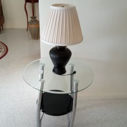 Accent / Side Tables 