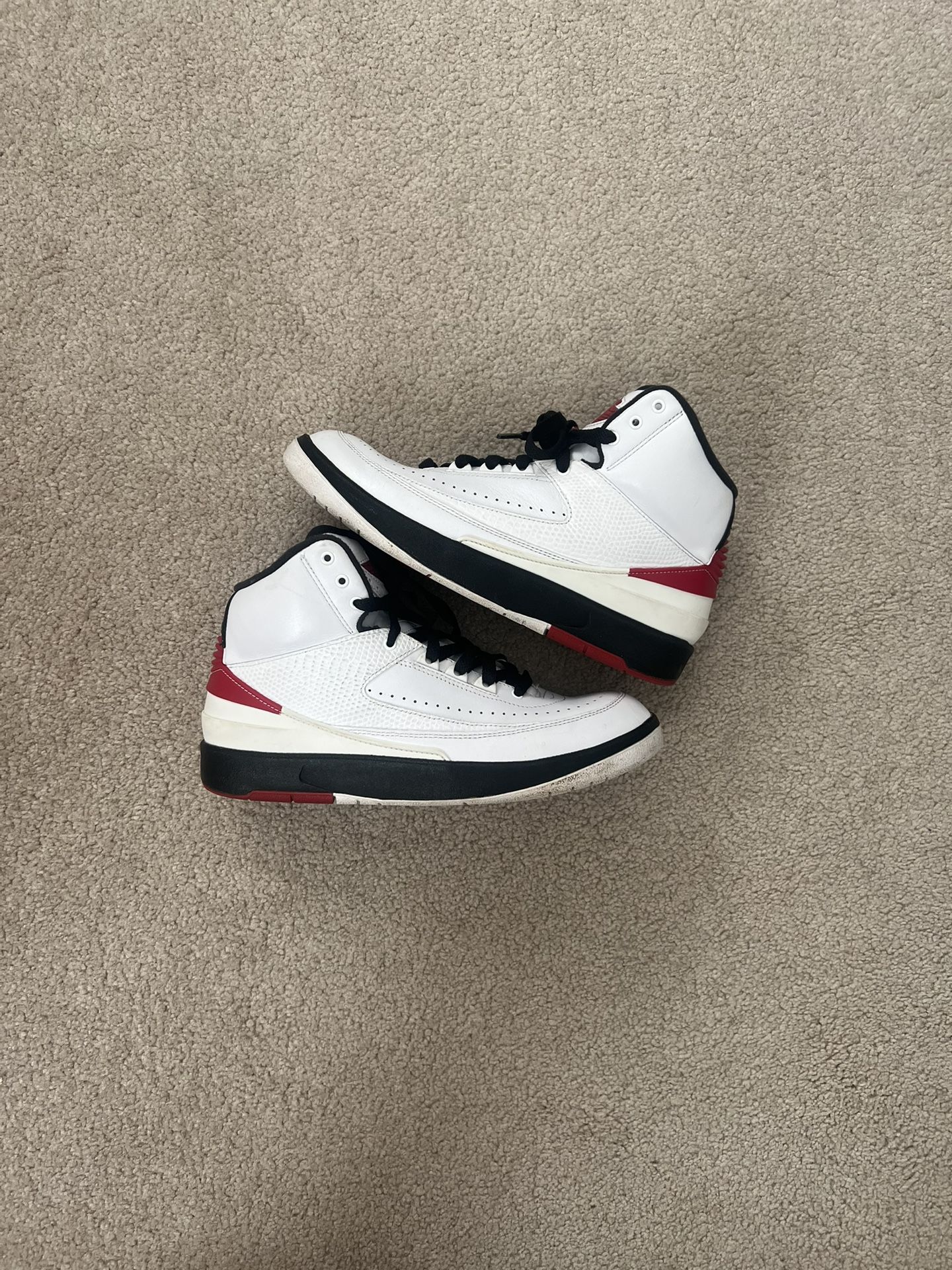 Jordan 2 “Chicago” size 7.5