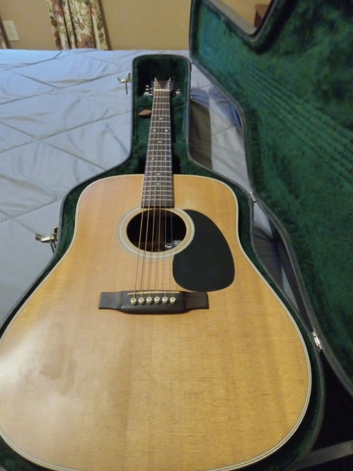 Martin D2R Guitar