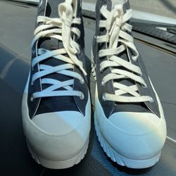 Converse Platform. Women’s. 8.0.  Used Good Condition 