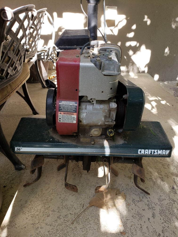 Craftsman 5.5 hp 26" rototiller w/ reverse for Sale in Whittier, CA