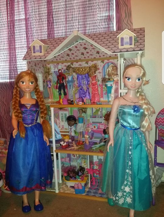 Anna & Elsa Dolls