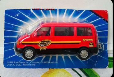 1999 Road Champs VMax Pink Van 1/43 “O” Scale $5- New in Package - Package has wear