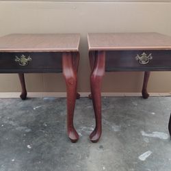 Set of two End Tables