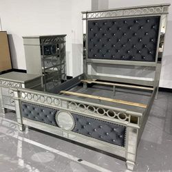 4Pc Queen Bedroom Set Bed,Dresser Mirror and Nightstand 