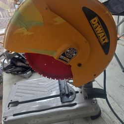 DEWALT CHOP SAW