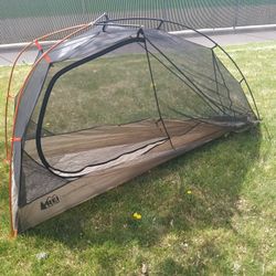 REI One Person tent / with 2 Covers 