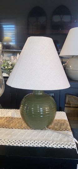 Hearth and hand with Magnolia small lamp