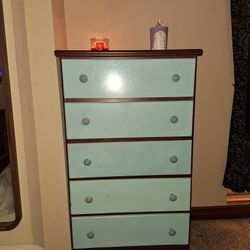 5 Drawer Antique Dresser