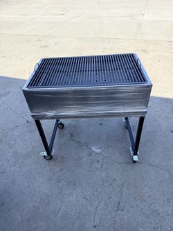 Asador 20 × 36 de carbón con barras gruesas